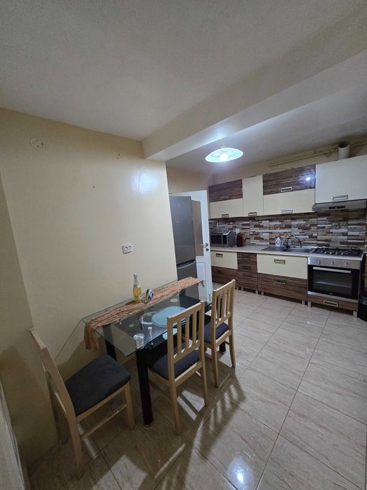 Inchiriez apartament 3 camere Piata mare - regim hotelier