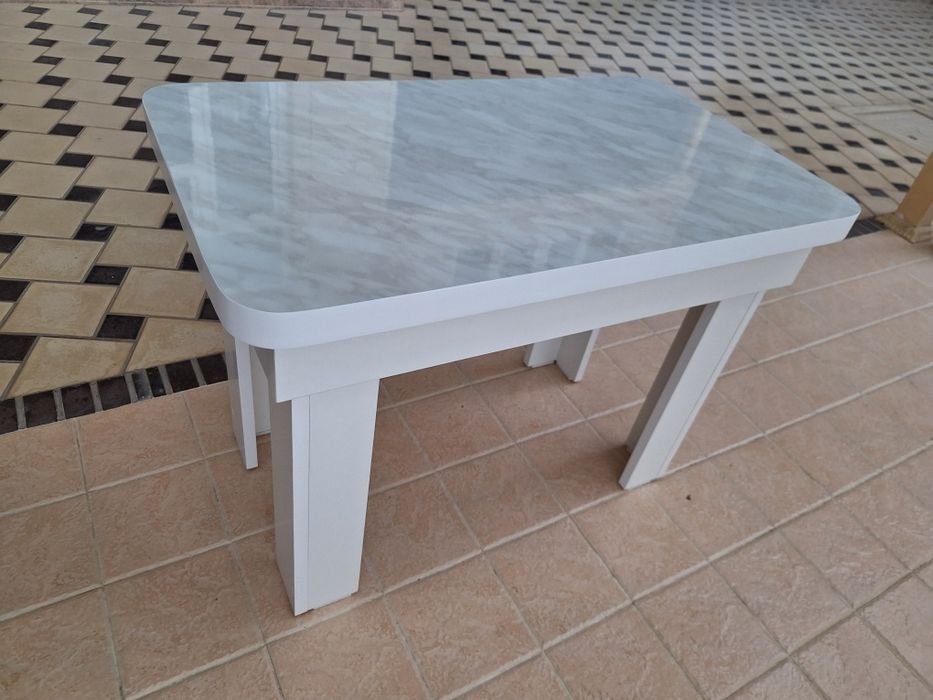 Детский столик или мини журнальный столик