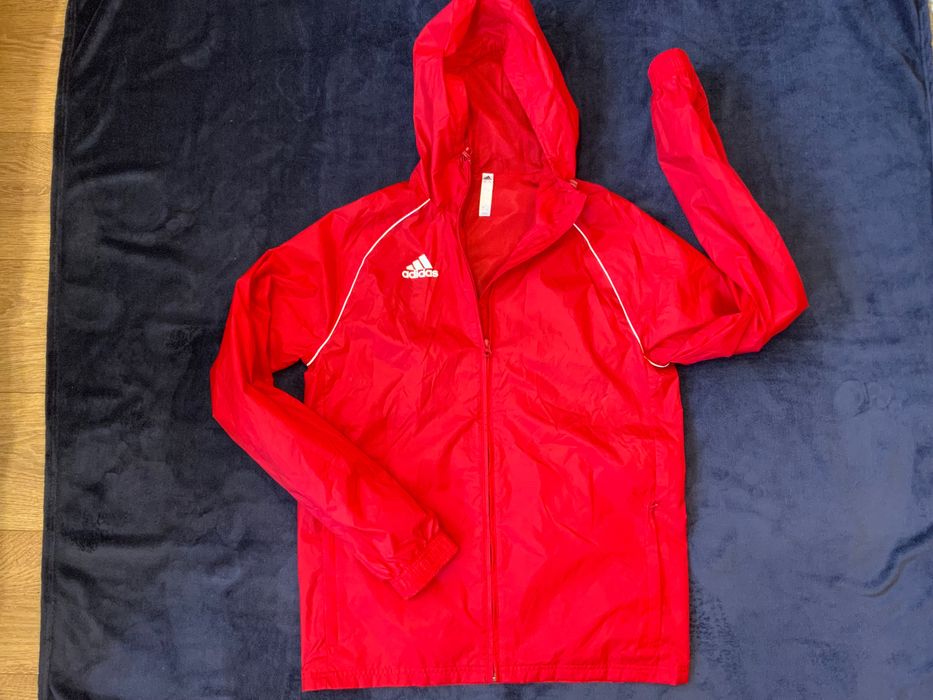 Adidas-оригинално  яке 40 s