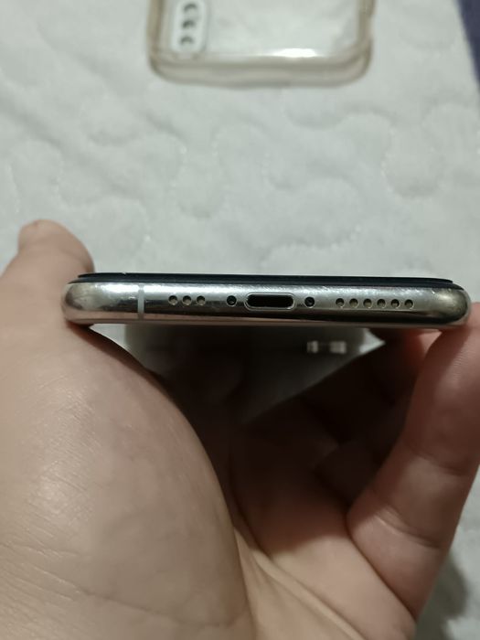 IPhone XS 64GB- Bateria 100% stare buna  vand/schimb cu samsung