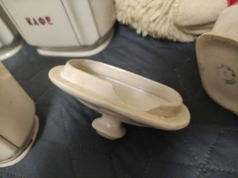 Български стар порцеланов сервиз за подправки