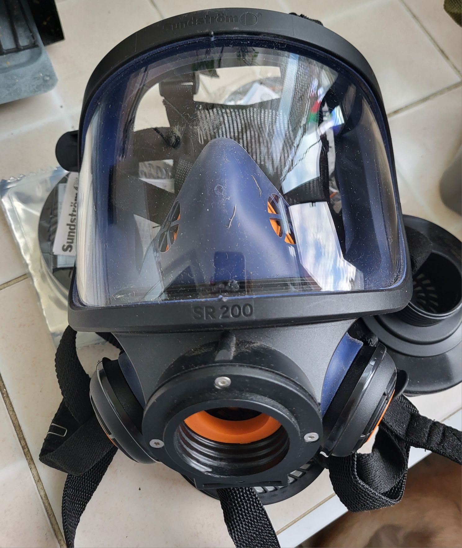 Професионална маска за дихателна защита