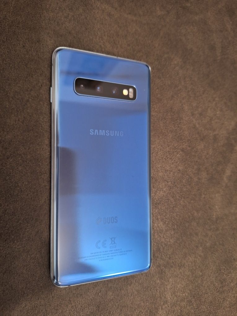 Samsung Galaxy S10. 128 GB, 8GB RAM, DUAL SIM