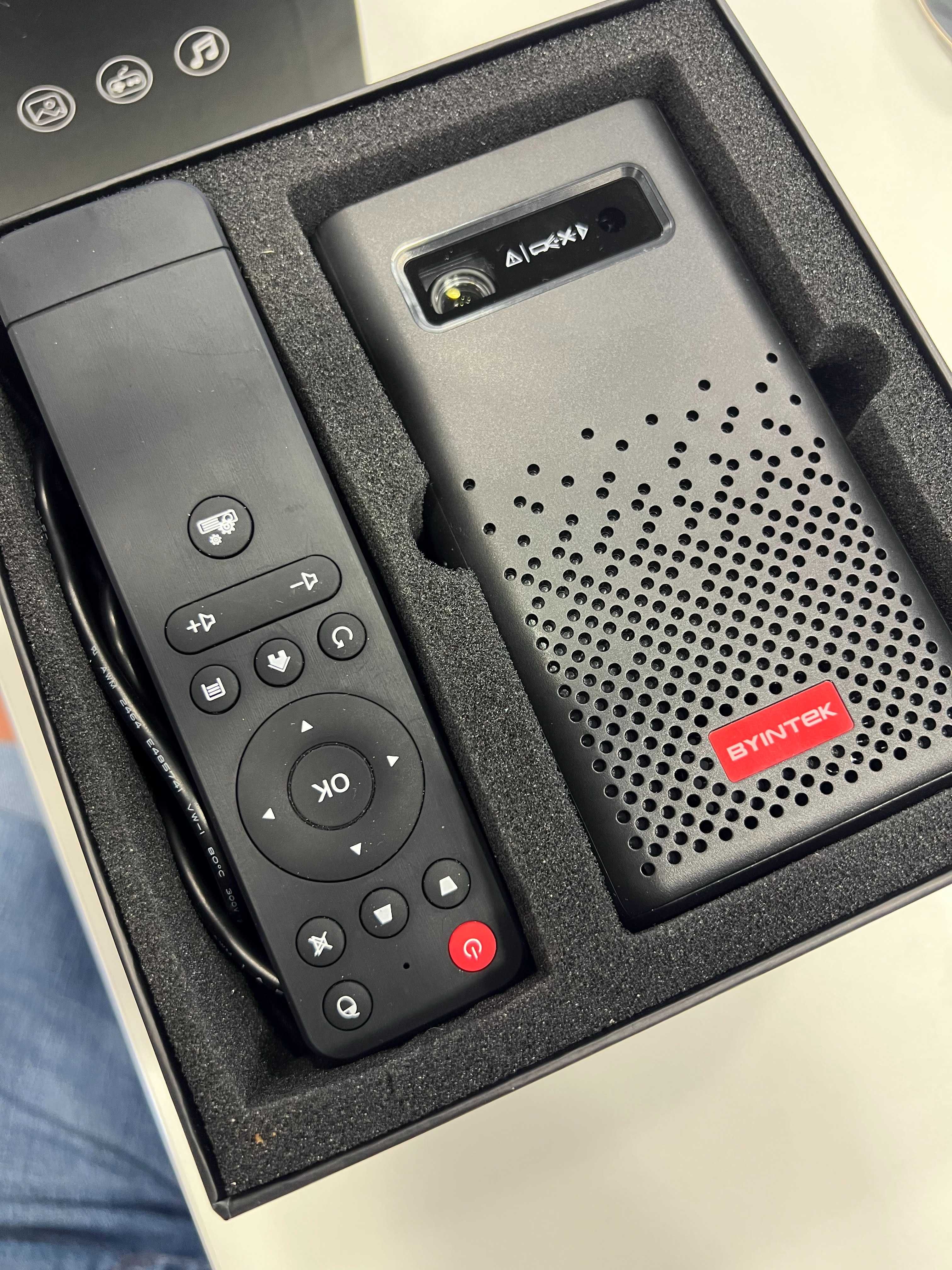 Проектор Byintek P20 с андроид тв
