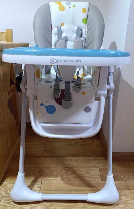 Vând scaun de masa și țarc de joaca bebe