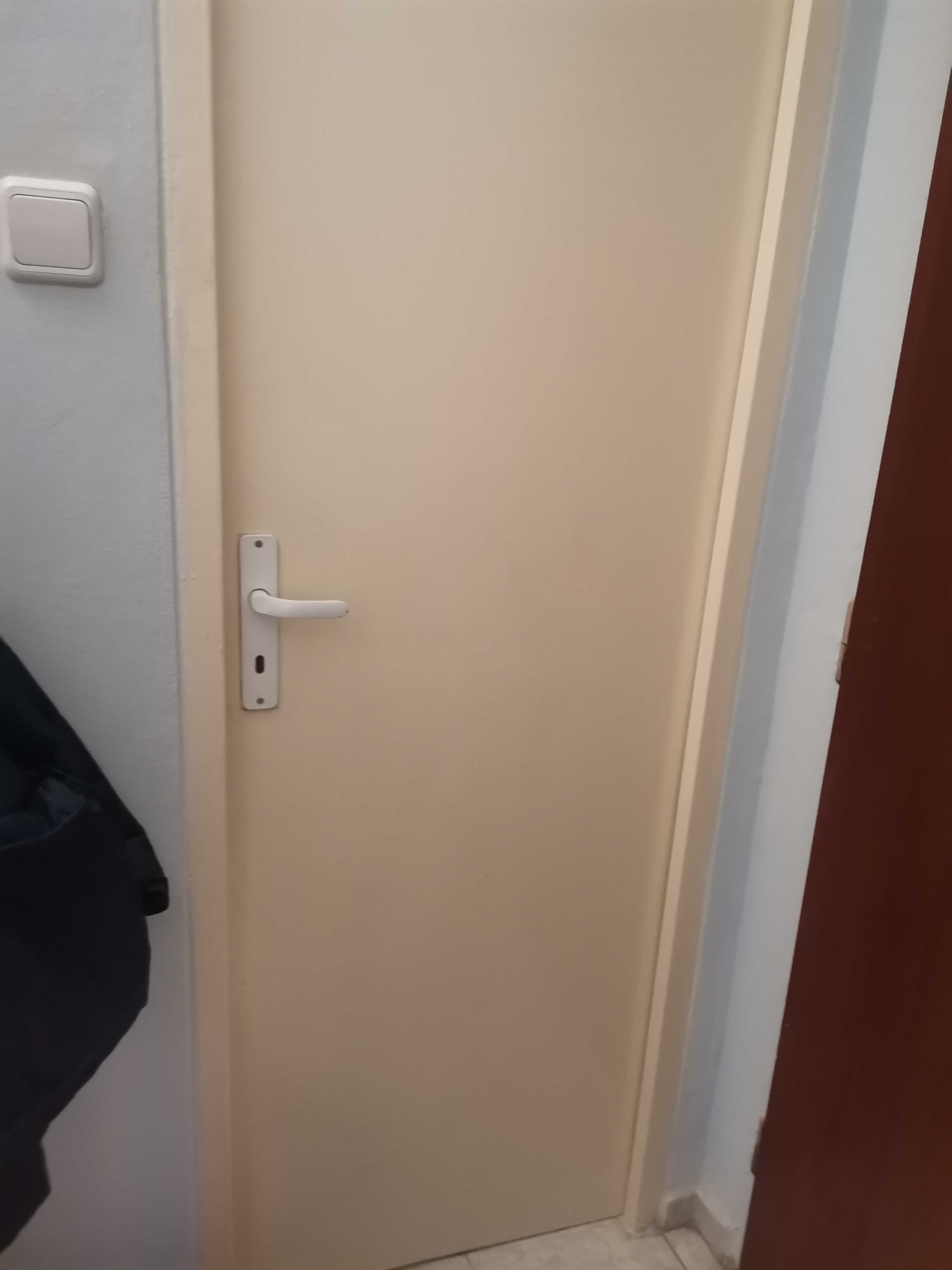 Врати за панелни блокове