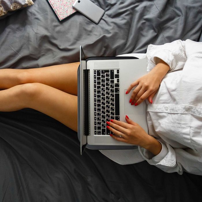 Suport de genunchi pentru laptop cu suport pentru telefon mobil negru