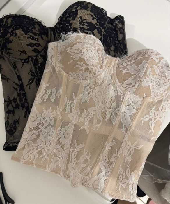 Корсет с дантела и връзки