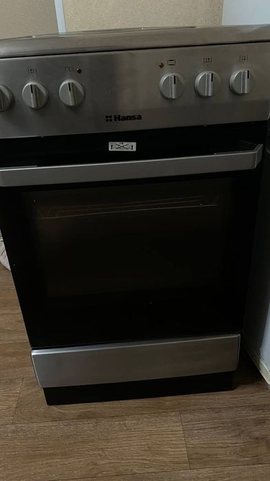 Продам плиту Hansa