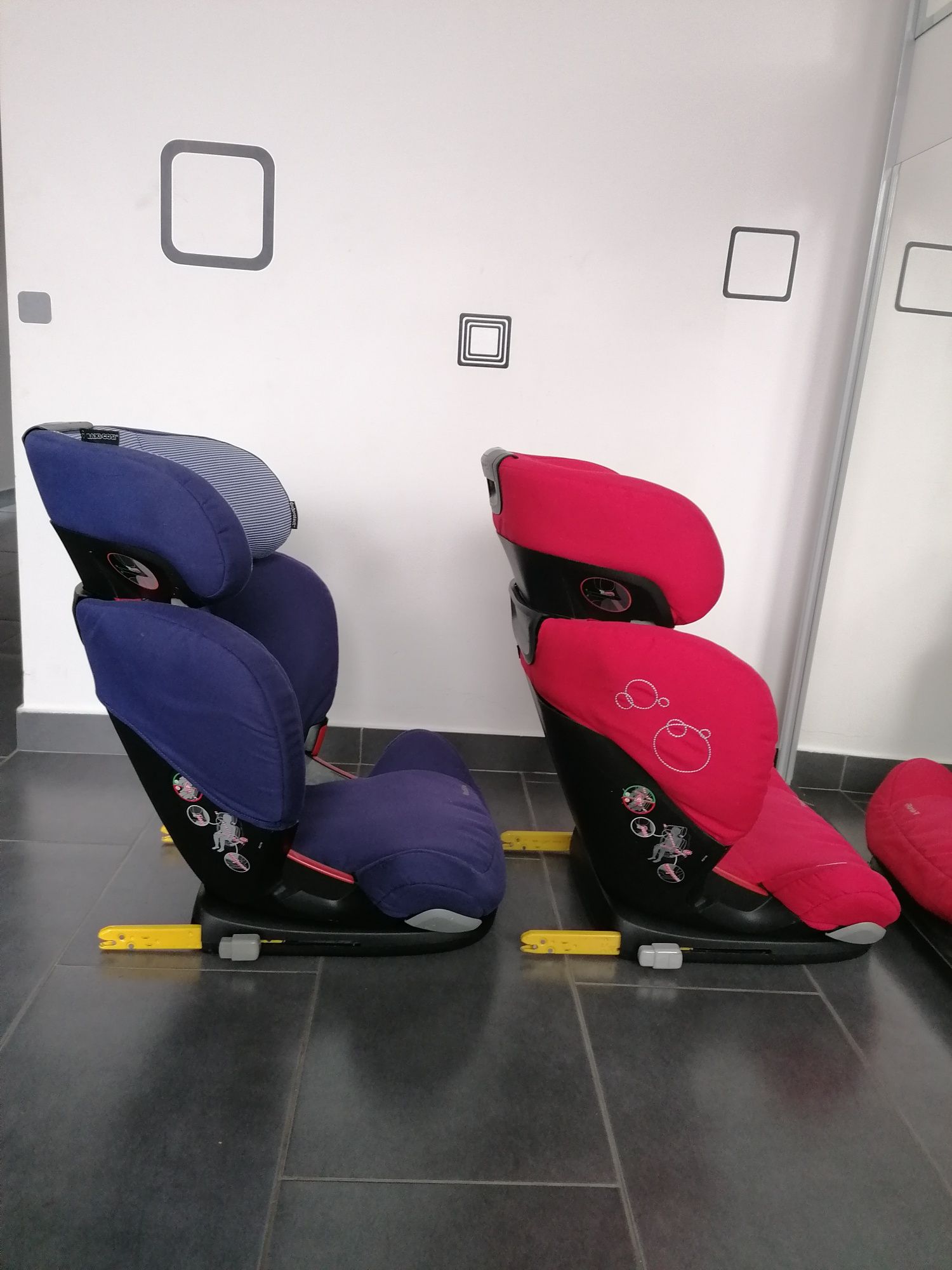 Scaun auto Maxi Cosi Rodifix cu isofix pentru copii între 15 și 36 kg