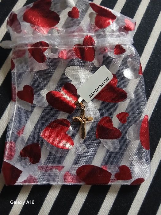 Buna vand bijjteri suflate cu aur de 14 ce nu se inegresc