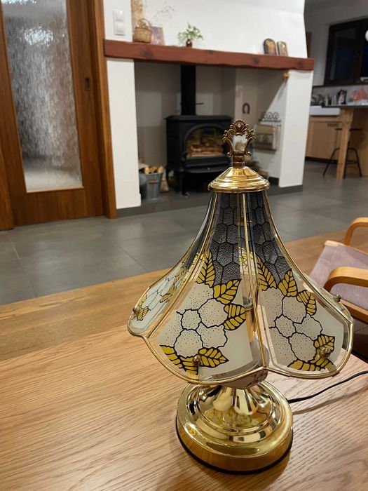 Настолна електрическа лампа