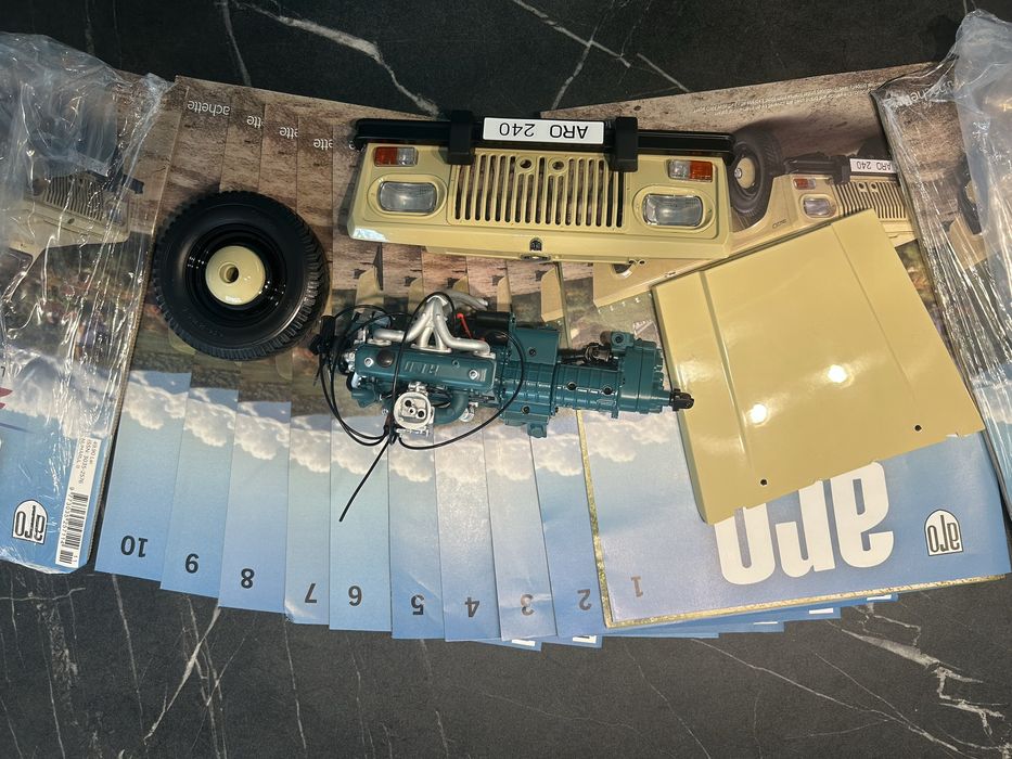 Aro 240, macheta primele 11 numere