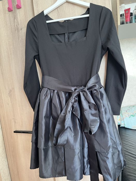 Черни къси рокли