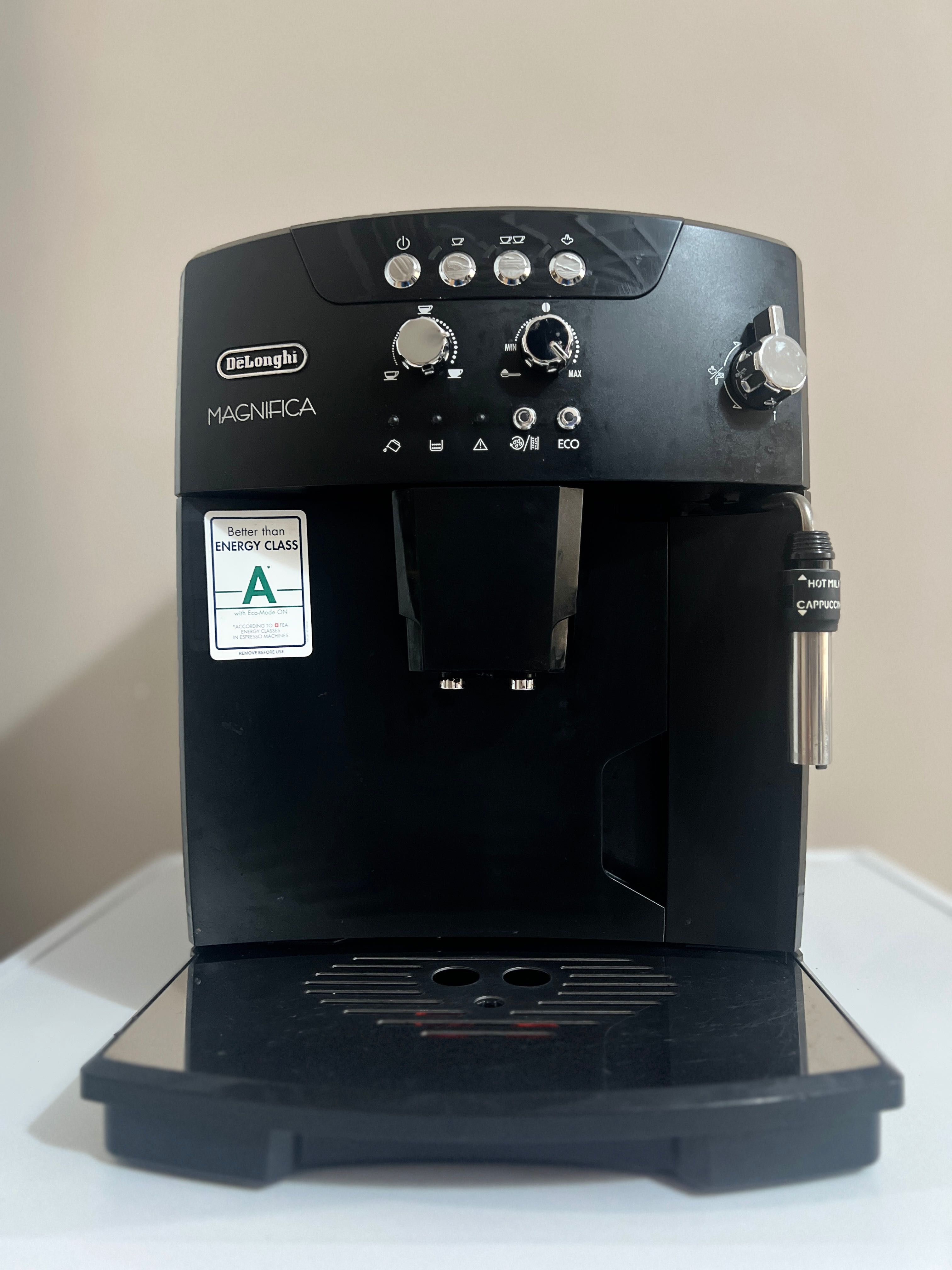 Кафеавтомат DeLonghi MAGNIFICA