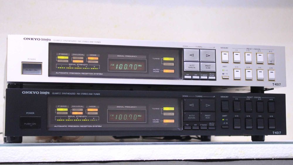 Tuner Onkyo Integra T-4017,black/silver(Japonia).