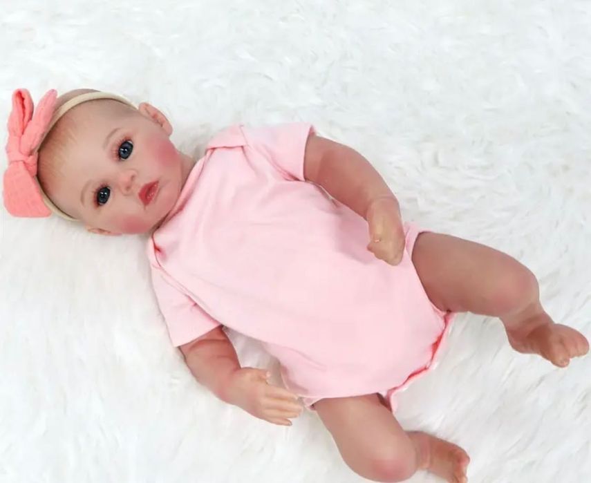 Papusa Reborn bebelus realist cu corp silicon sau textil  NOUA