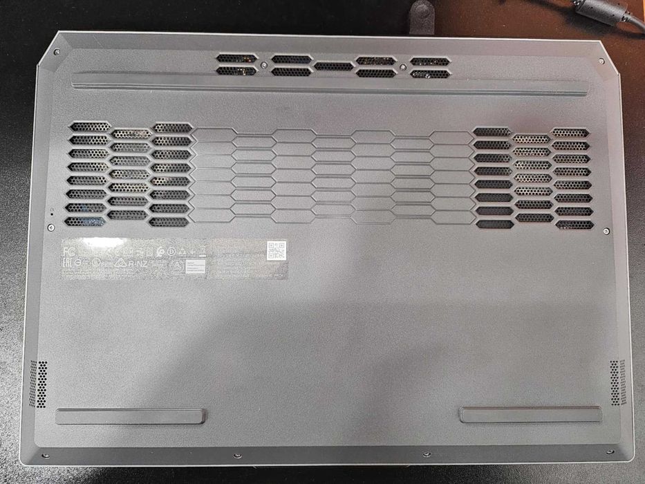 Hope Amanet P5-Laptop Gaming Lenovo LOQ 15IAX9 I5-12600HX/RTX 4050 6GB