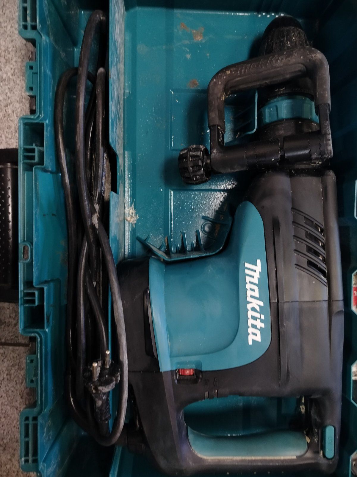 Къртач Makita HM1203c / 1510W / SDS-Max
