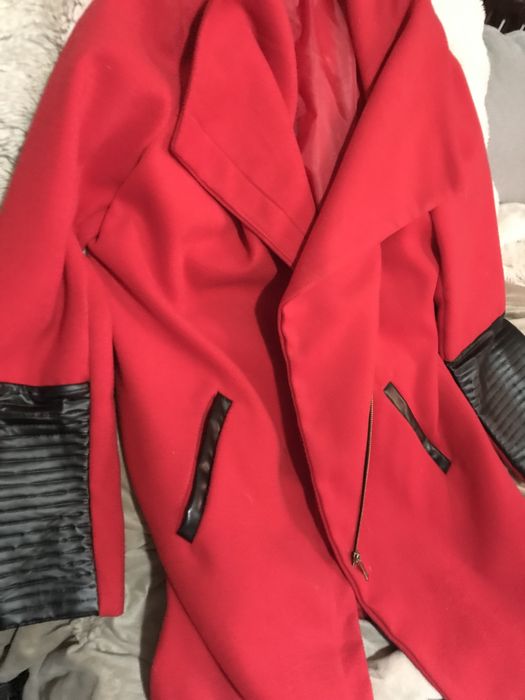 Palton culoare rosu marimea xl