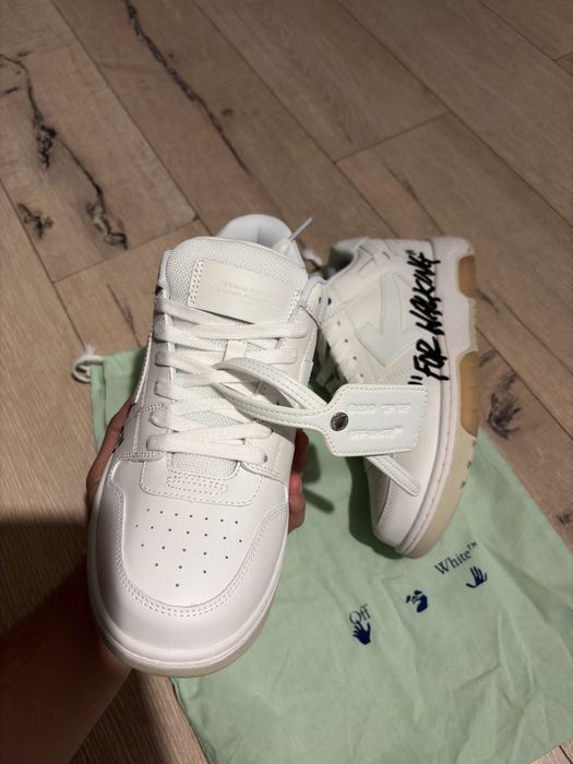 Off White Out of Office for Walking 43
