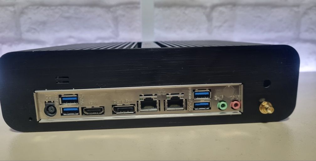 MINI PC: Pasiv i5 4460s/8GB RAM/SSD 256GB/Wireless/Fanless/Alimentator