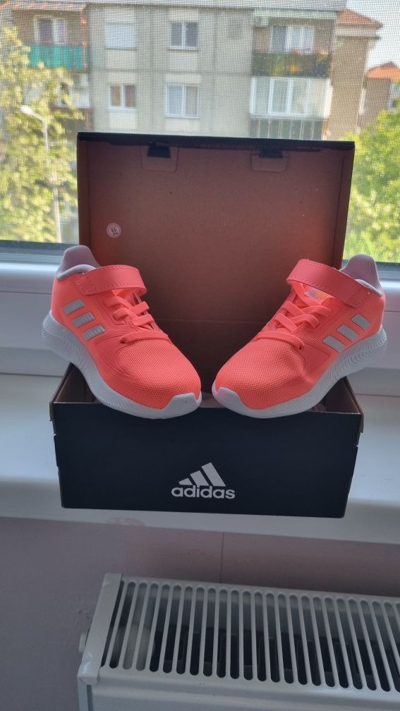 Adidași adidas nr 25