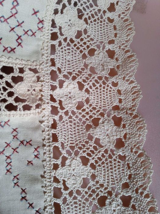 Покривка ръчно изработена 164*125 см Нова