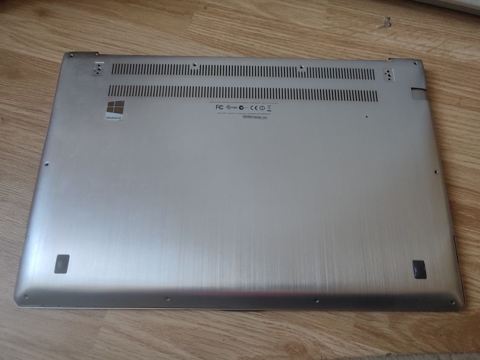 Amsamblu Complet Tastatura + Capac Botom + Accesorii - Asus U500V