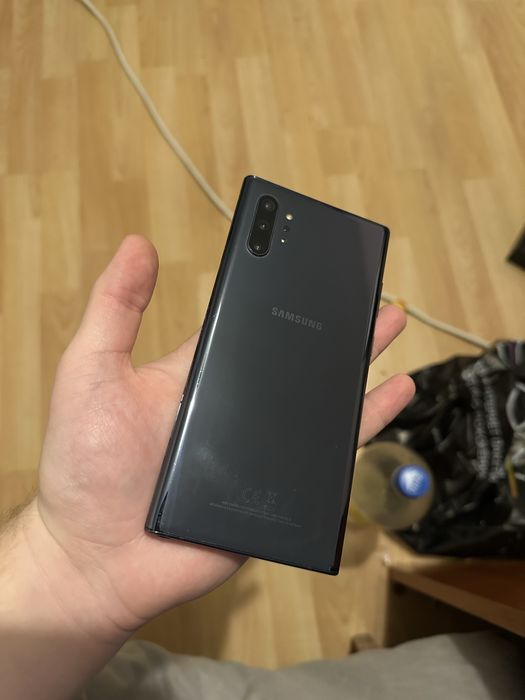 Телефон Samsung Galaxy Note 10+
