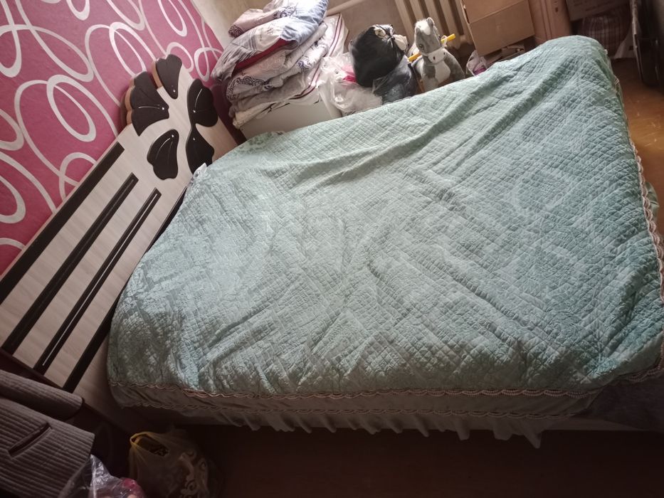 Продам Спальня кровать за 8 тысяч состояние нормальное