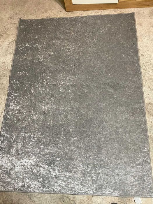 Сив килим 110 × 150 см – използван