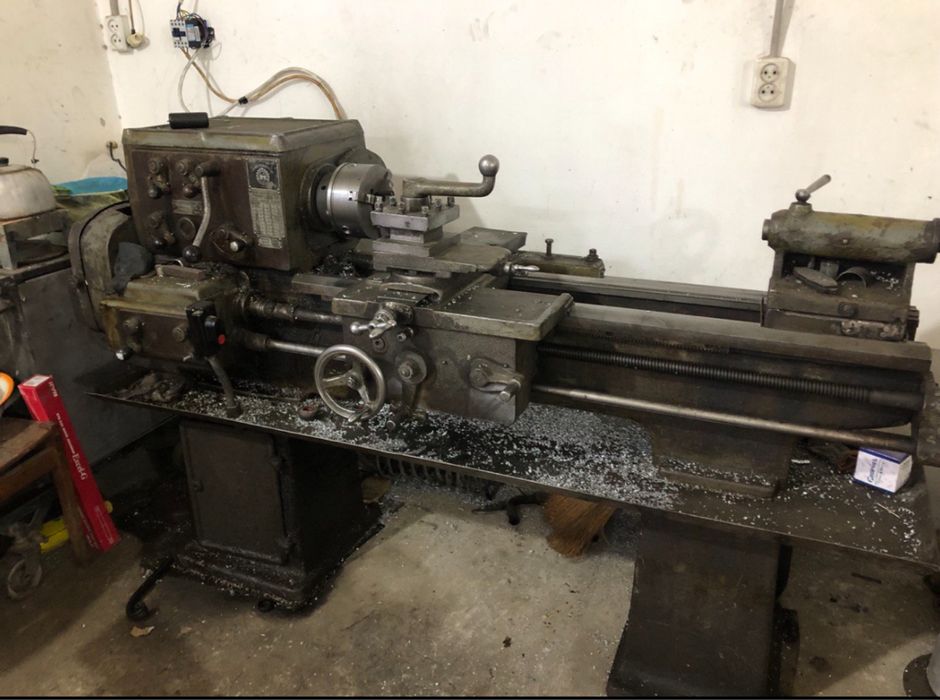 Токарный станок