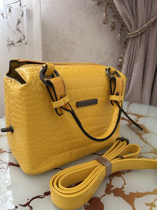 Сумка от Victoria Beckham