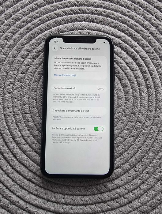iPhone 11 Negru, impecabil, bateria 100%, liber de retea