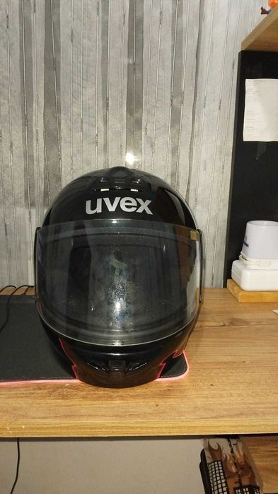 Моторна каска UVEX 3055 compact