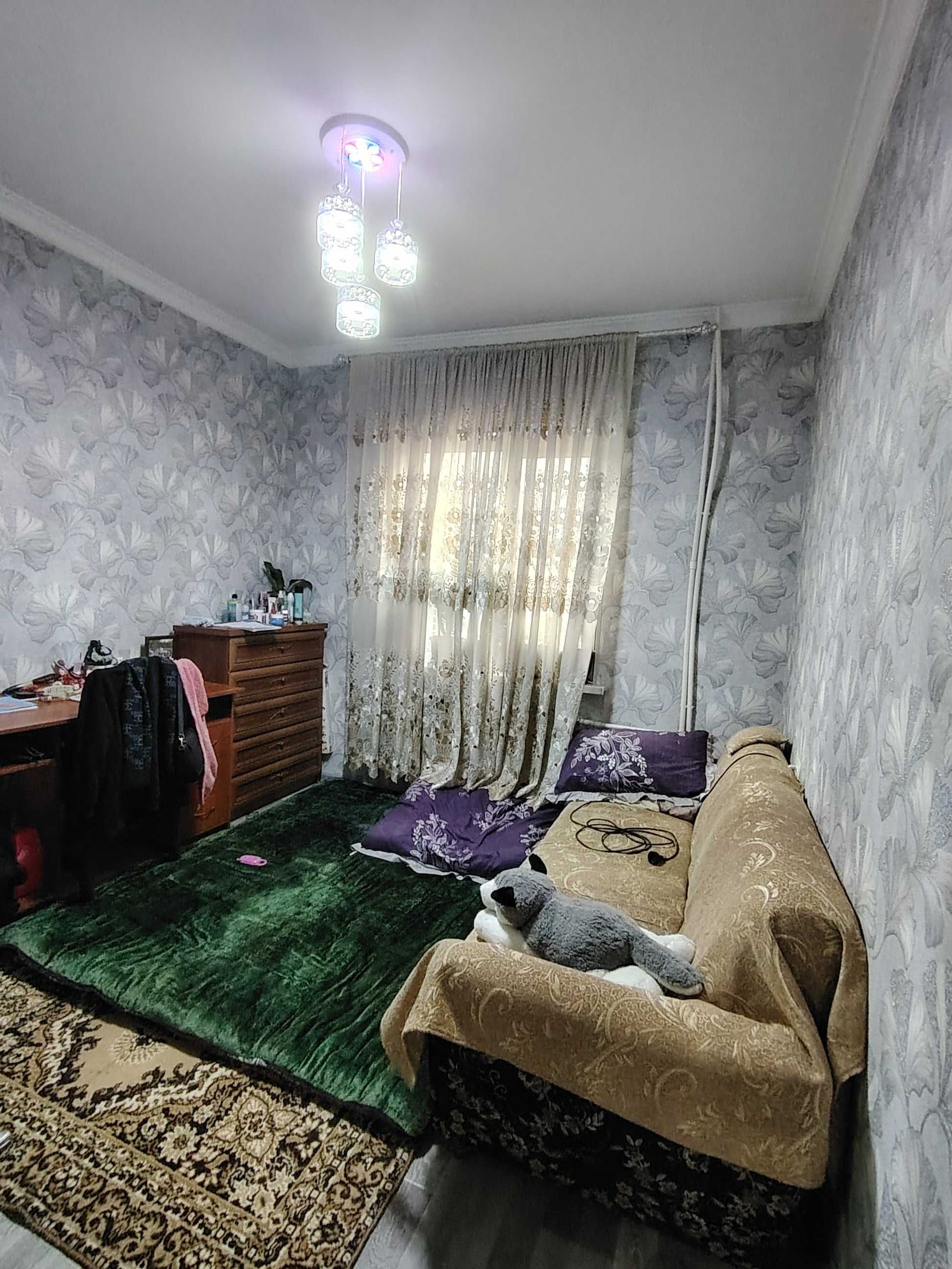 СРОЧНО 4 хонали 100м2 квартира сотилади, Тузел, 40 лет