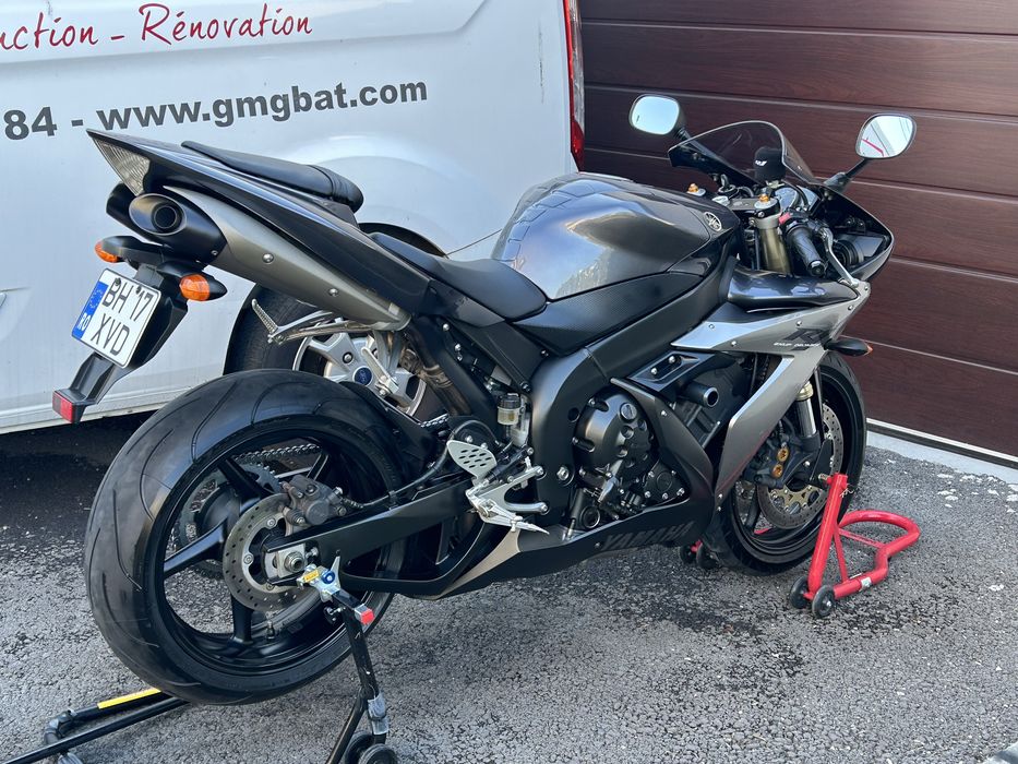 Vand Yamaha R1 impecabila