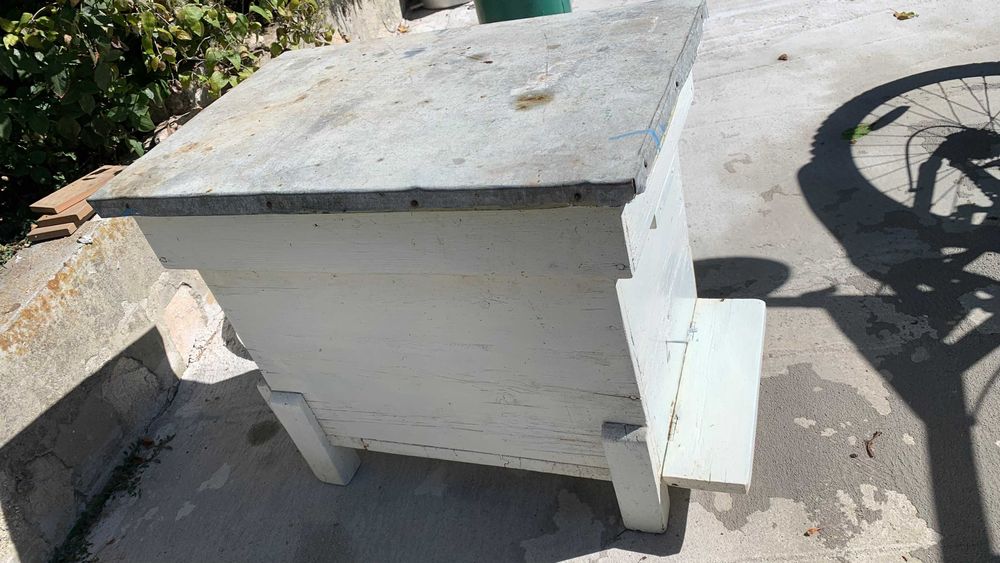 Пчелен кошер седем рамков