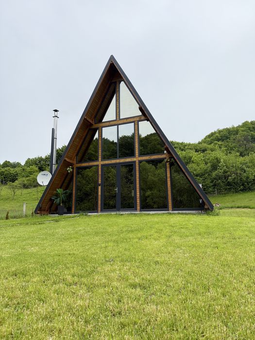 Cabană de inchiriat (Lion Cabin)