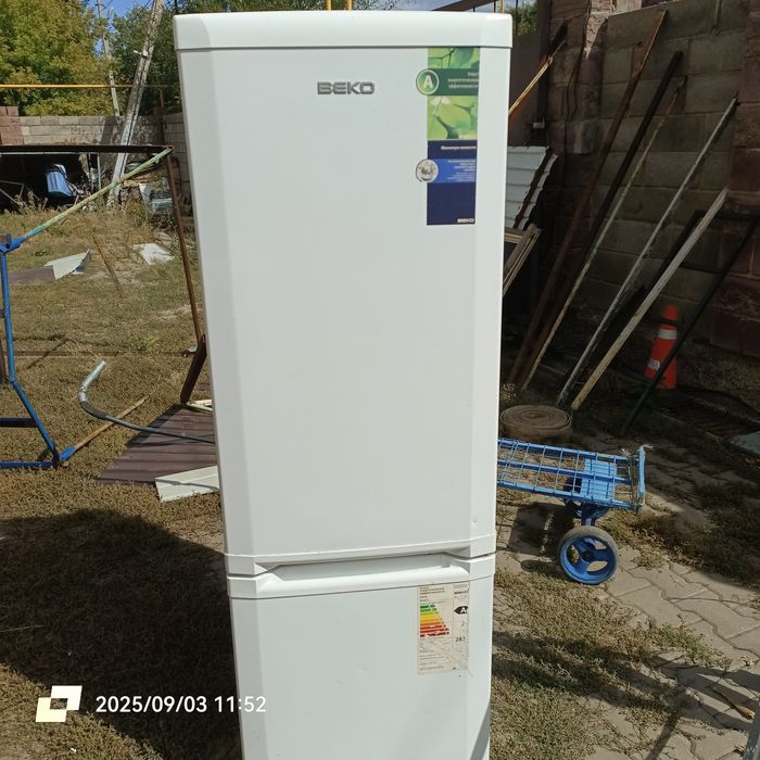 Нерабочий Холодильник Beko