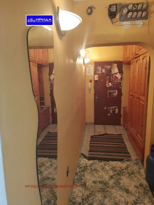 Просторен тристаен апартамент в Младост 3