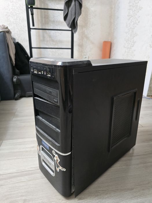 Компьютерный кейс