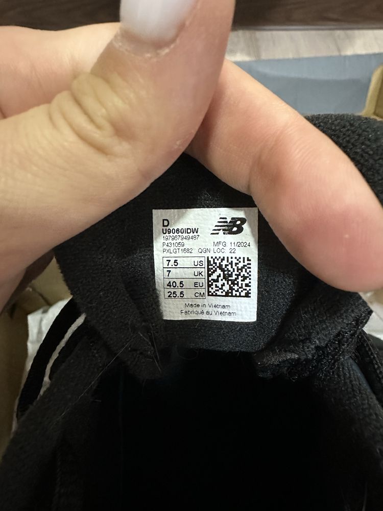 Обувки New Balance 9060