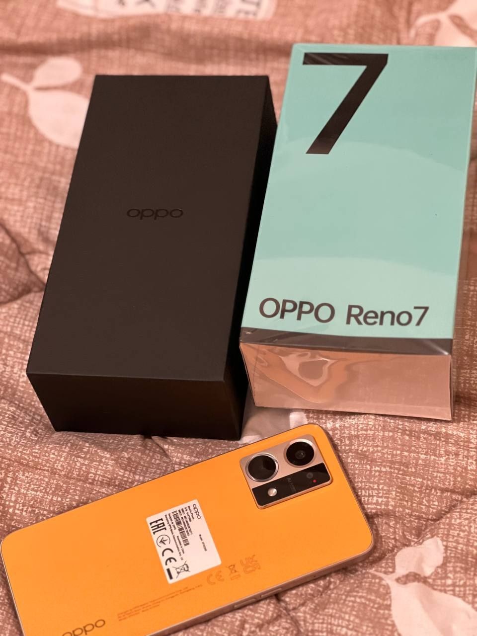 Oppo Reno 7 в идеальном состоянии!!!