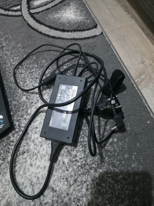 Laptop acer cu cooling pad