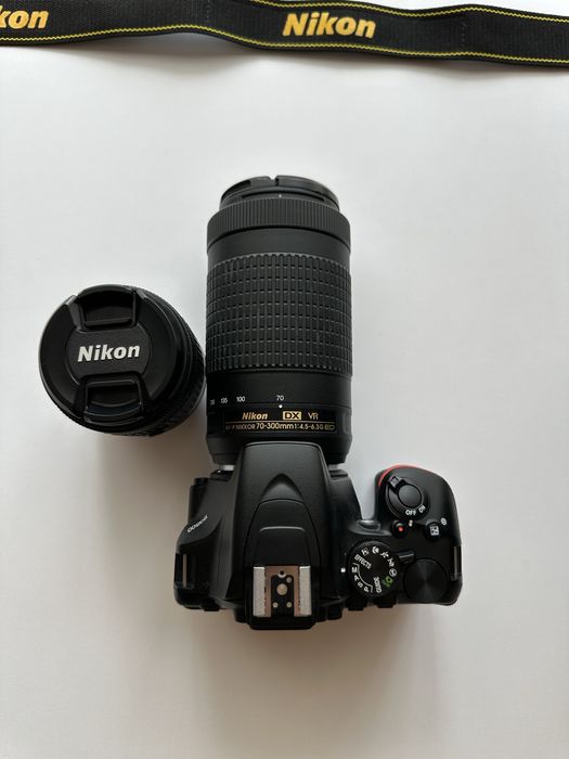 Продавам Nikon D3500