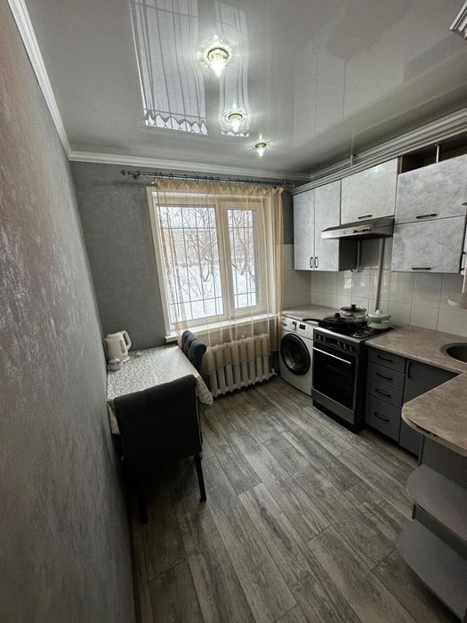 Продам 2-х квартиру р-н СКГУ
