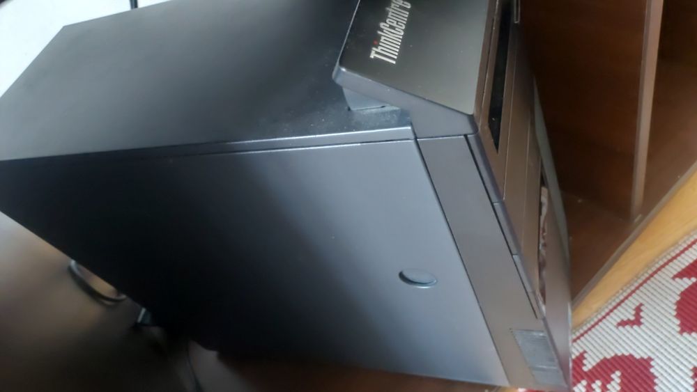 Pc Intel Pentium I3 cu monitor ,tastatura si maus