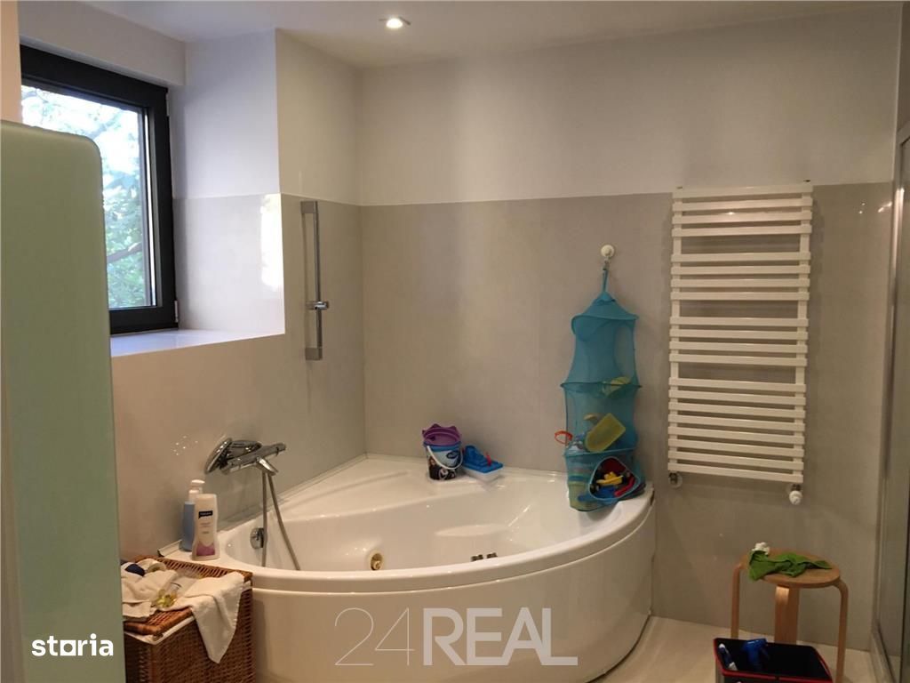 Vila cu piscina in zona  - Iancu Nicolae - Lidl ( teren 1500 Mp)